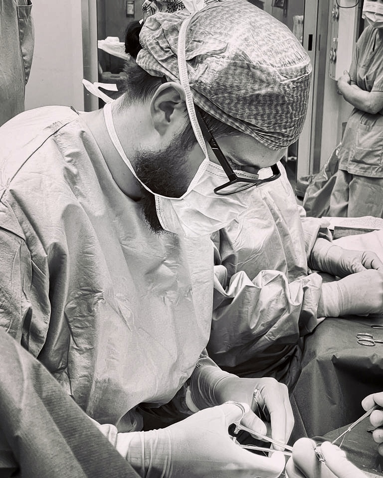 Dr Michał Górecki przy pracy